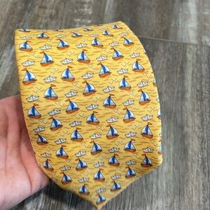 Brooks Brothers Country Club yellow sailboat silk necktie tie